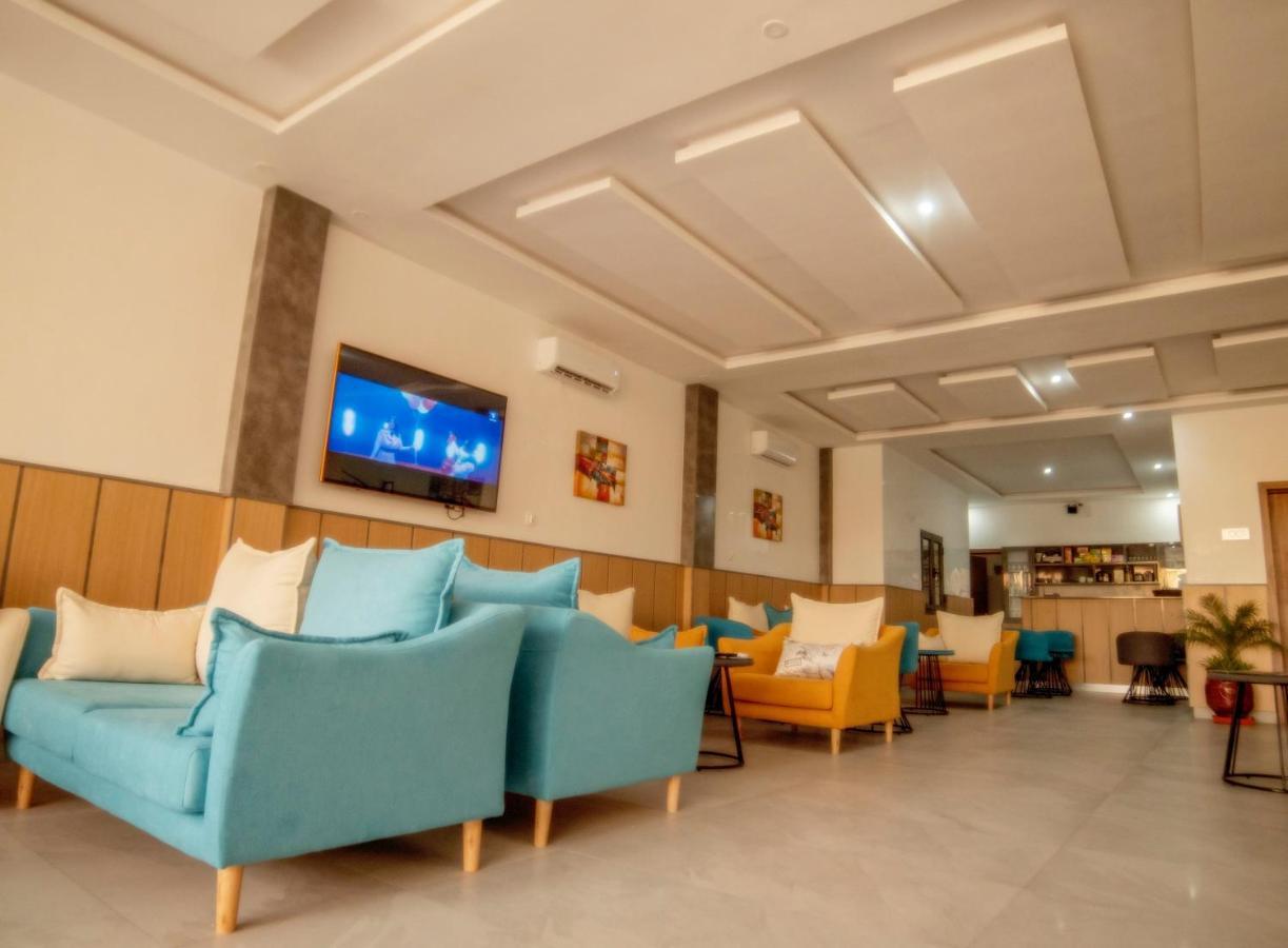 Urban Hotel נואקשוט מראה חיצוני תמונה